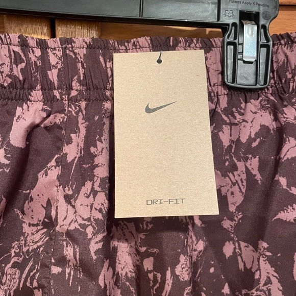 Nike Dri-Fit Women’s Lined Tempo Brown Athletic Running Shorts Sz M NWT - Picture 4 of 6